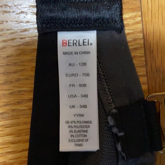 Berlei Shift Underwire Sports Bra 34B - Picture 7 of 8